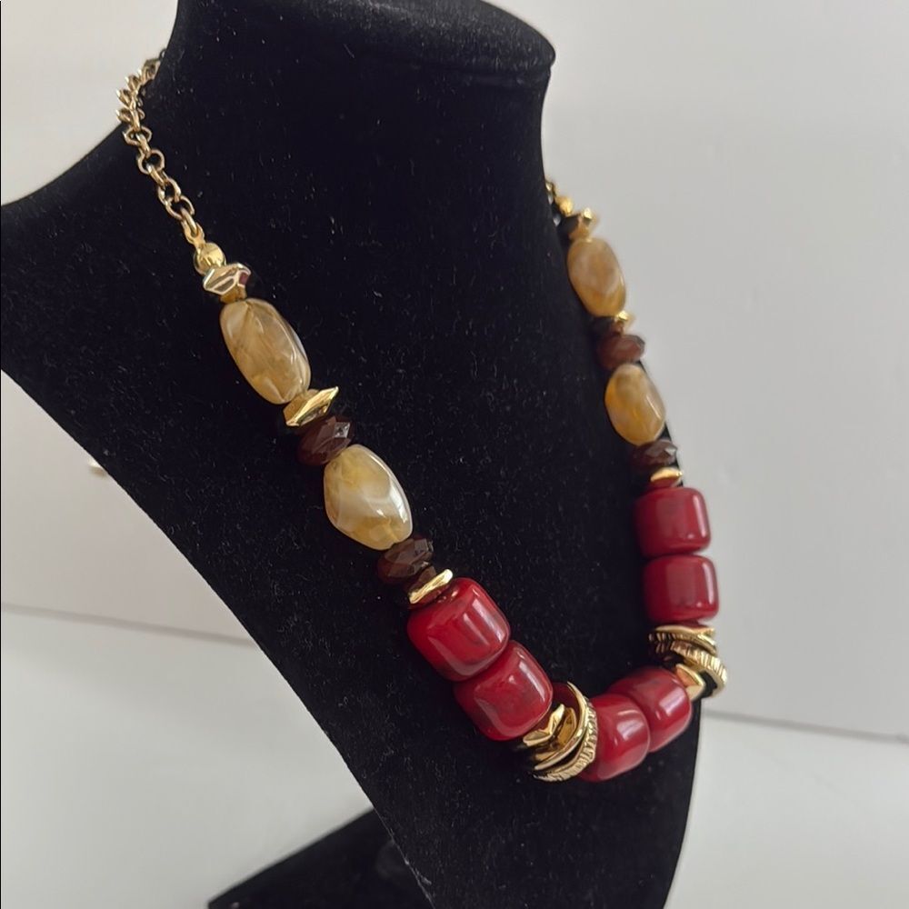 NWT Chico’s Elegant Red and Gold Beaded Necklace - Picture 3 of 10
